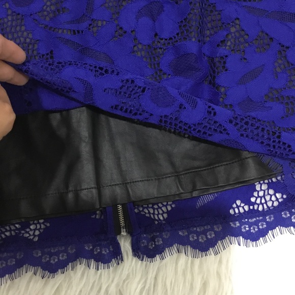 Forever 21 women’s blue flora lace full back zipper black faux lining dr… - Picture 3 of 5